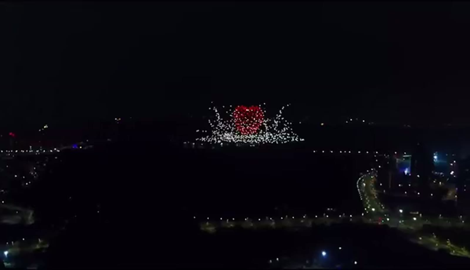 城市广场无人机灯光秀案例